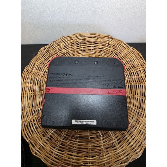 Nintendo 2DS Handheld Console Red - Tested & Working - Picture 3 of 5